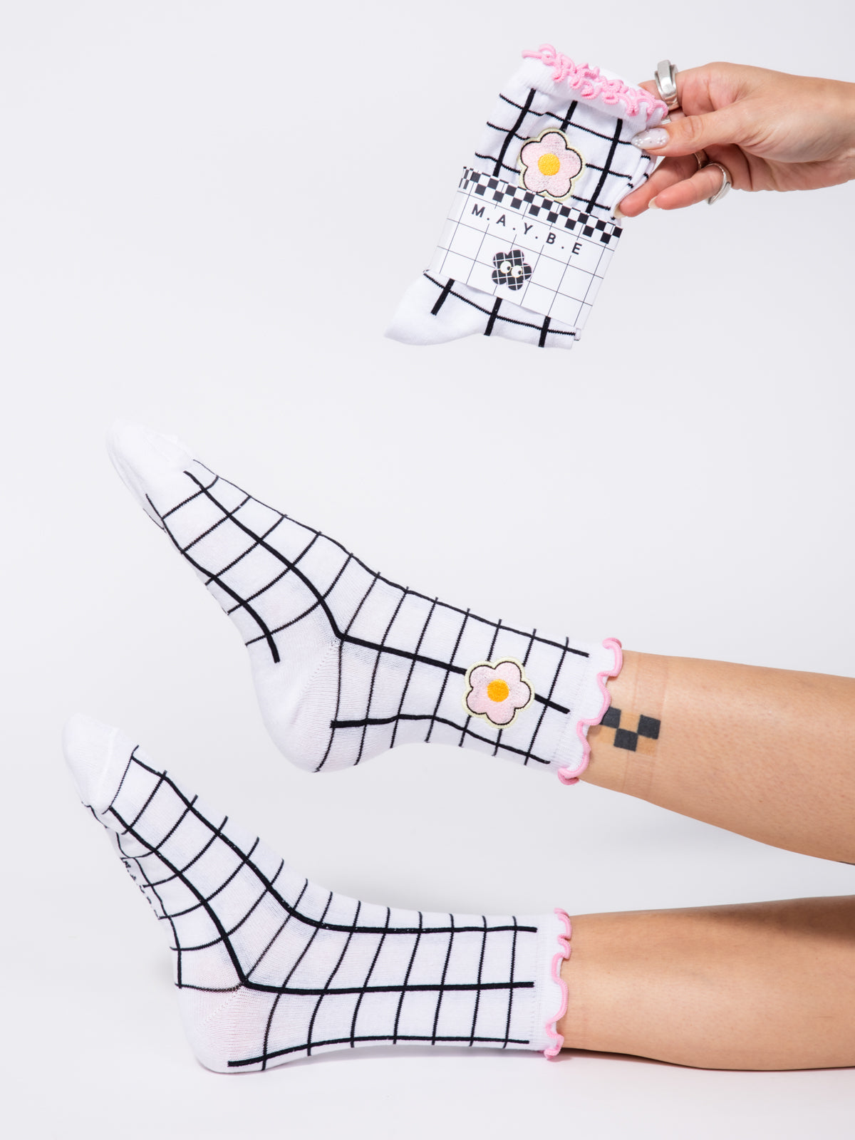 Grid Socks with Flowers and Frill Top