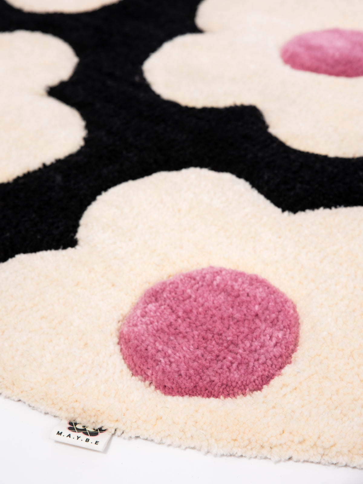 Round Floral Tufted Rug